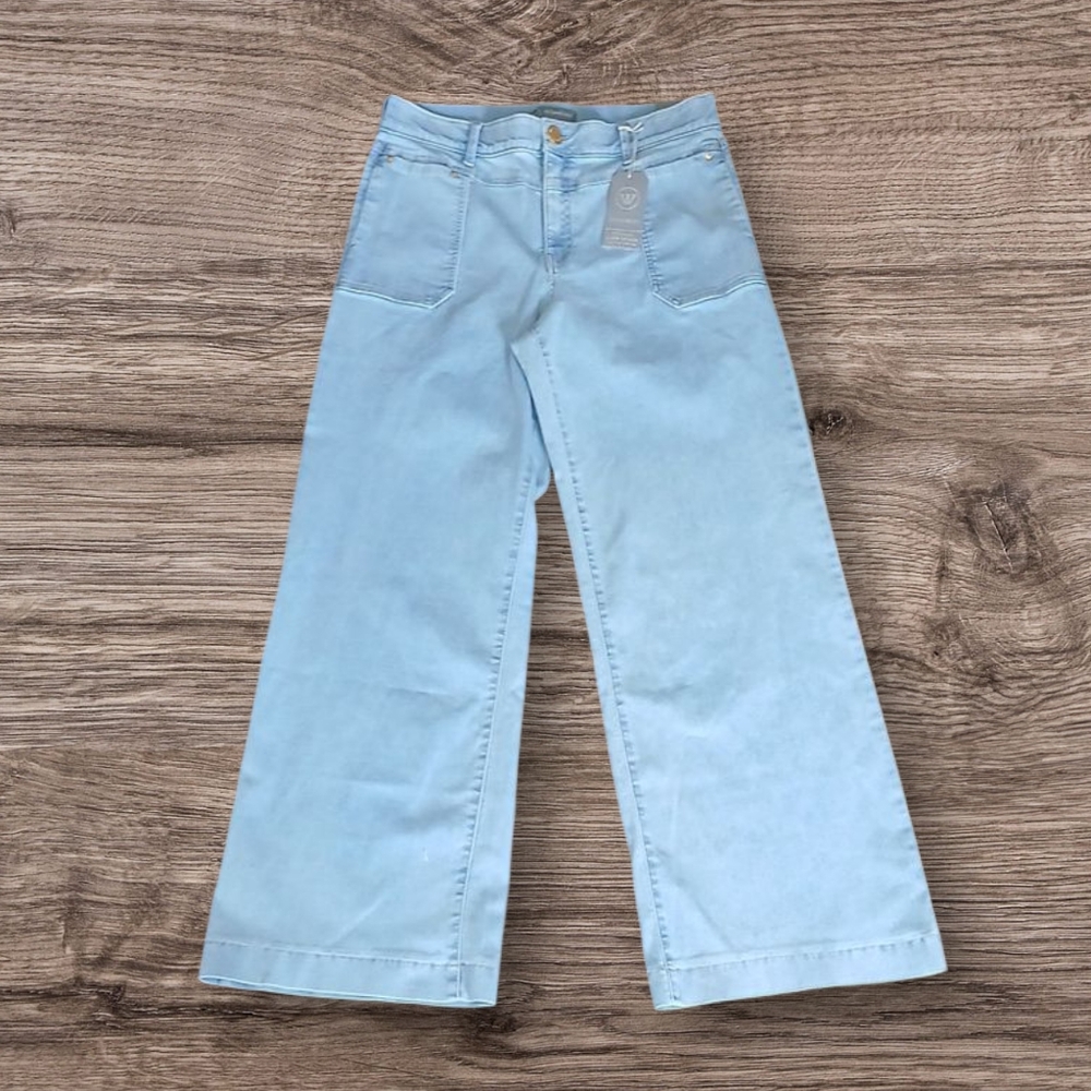 Wit & Wisdom Wide-Leg Yolk Front Light Wash Jeans 14